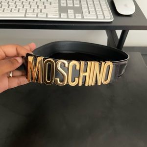 Moschino belt